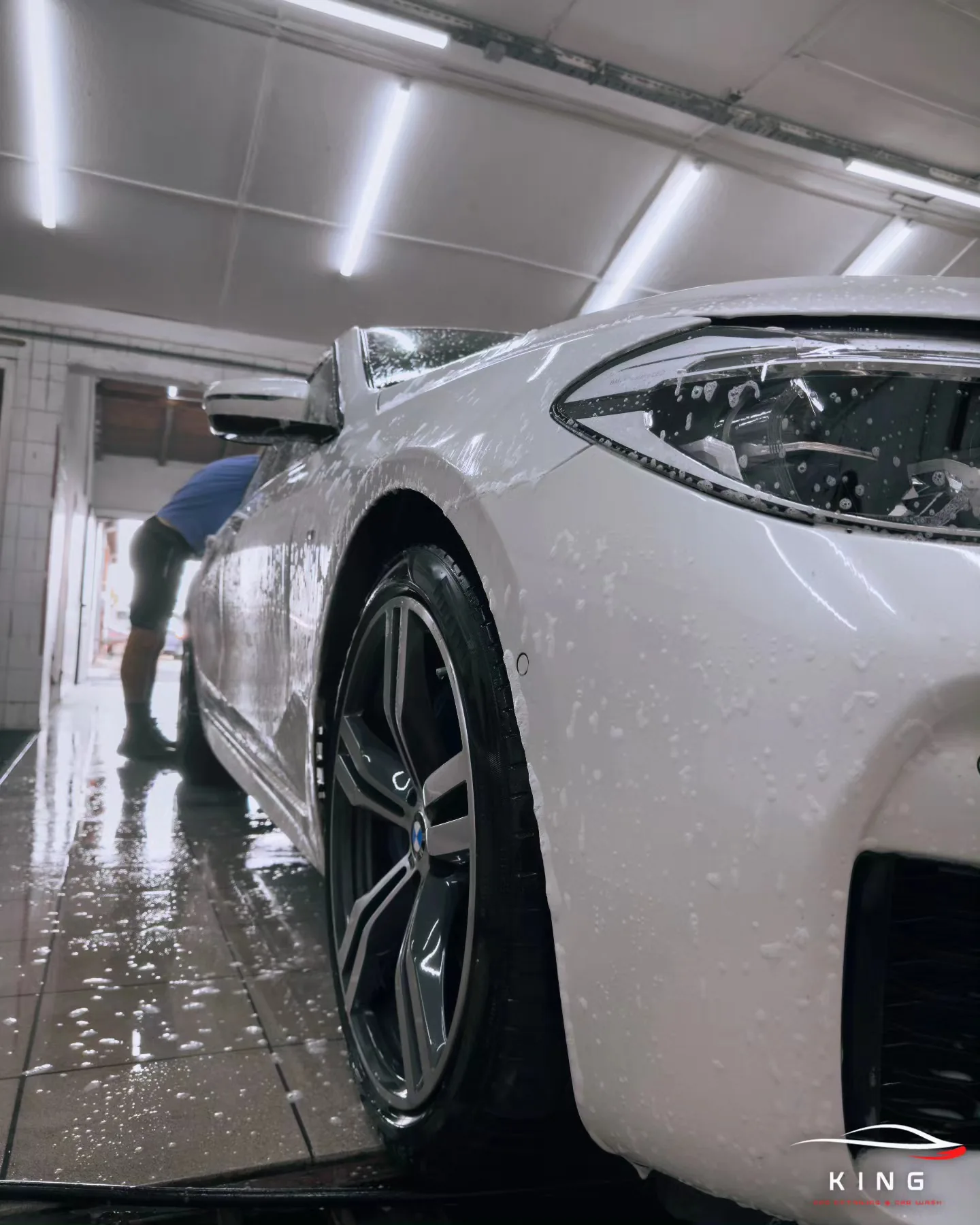Rucno pranje automobila u autopraoni King Osijek